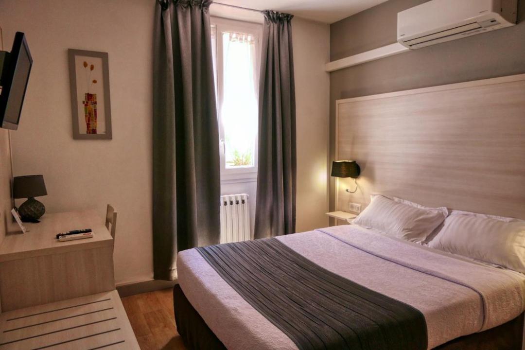 Hotel Univers Carpentras Kültér fotó