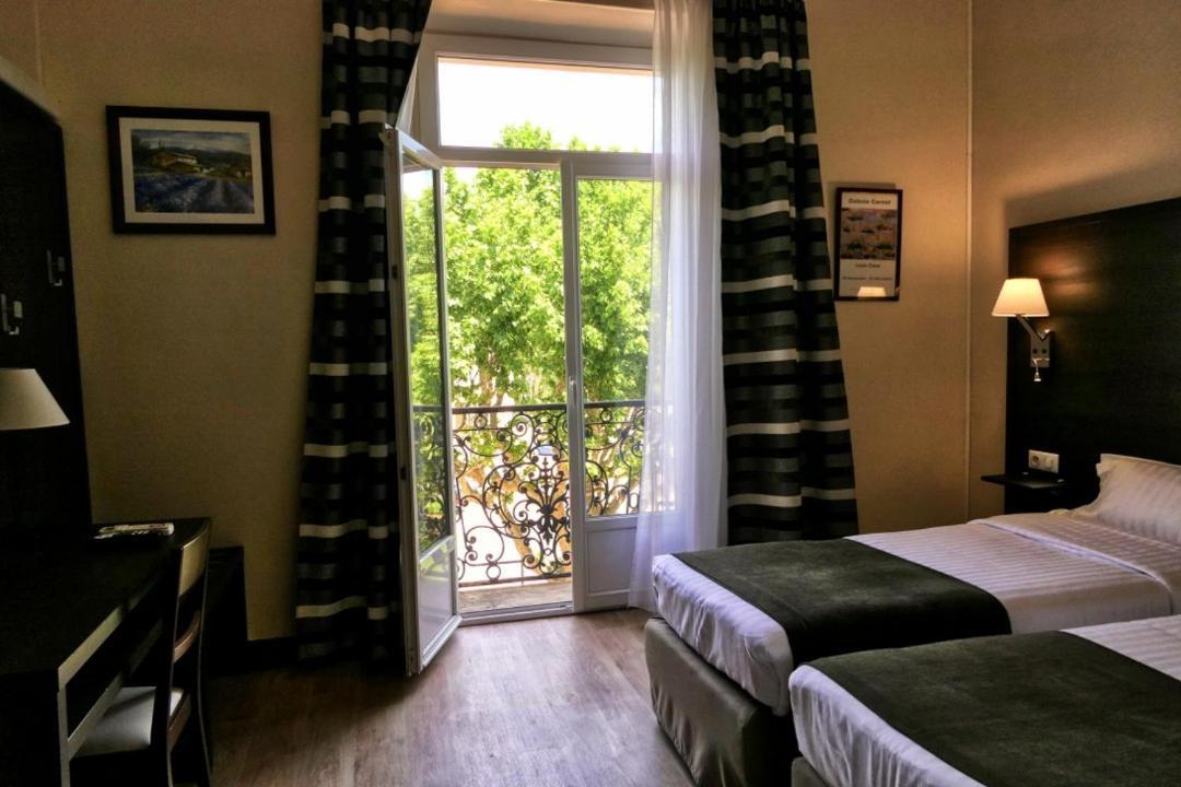 Hotel Univers Carpentras Kültér fotó