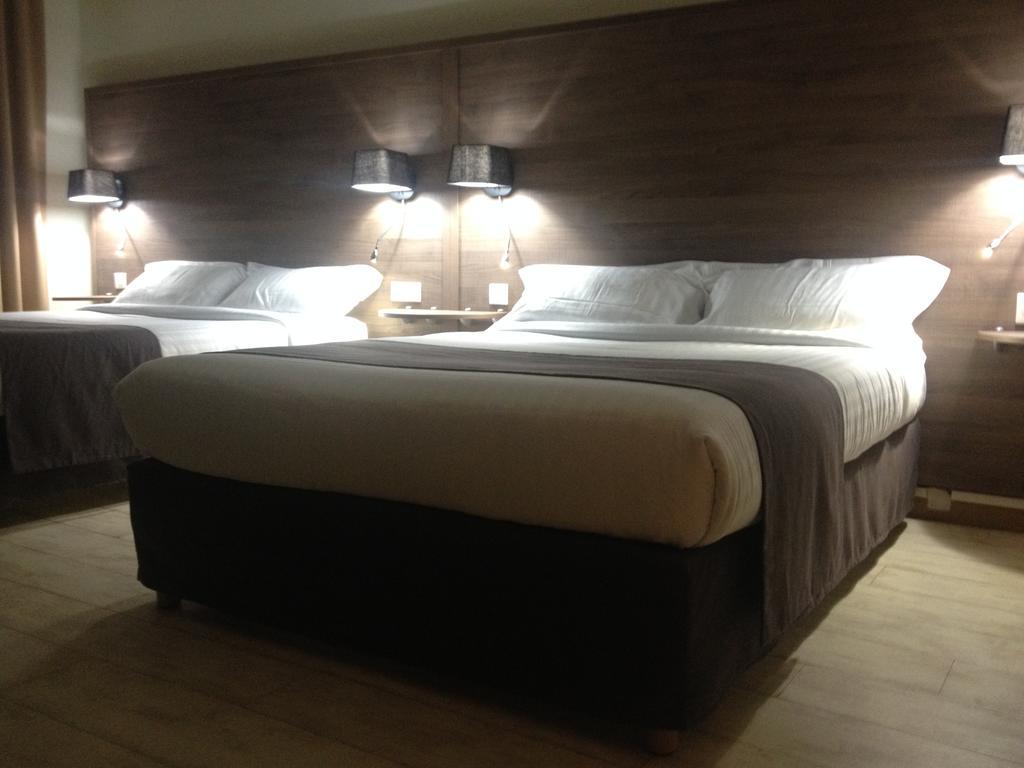 Hotel Univers Carpentras Szoba fotó