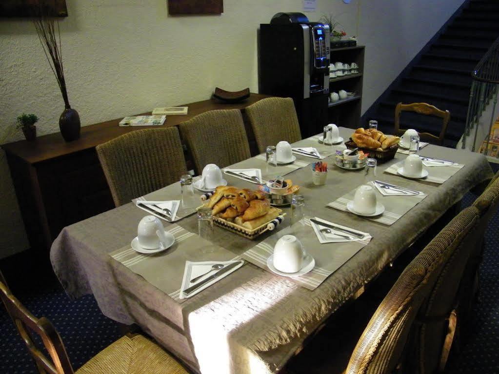 Hotel Univers Carpentras Kültér fotó